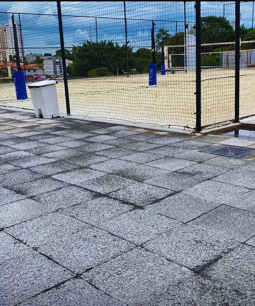 Quadras e áreas esportivas — ambiente aplicado